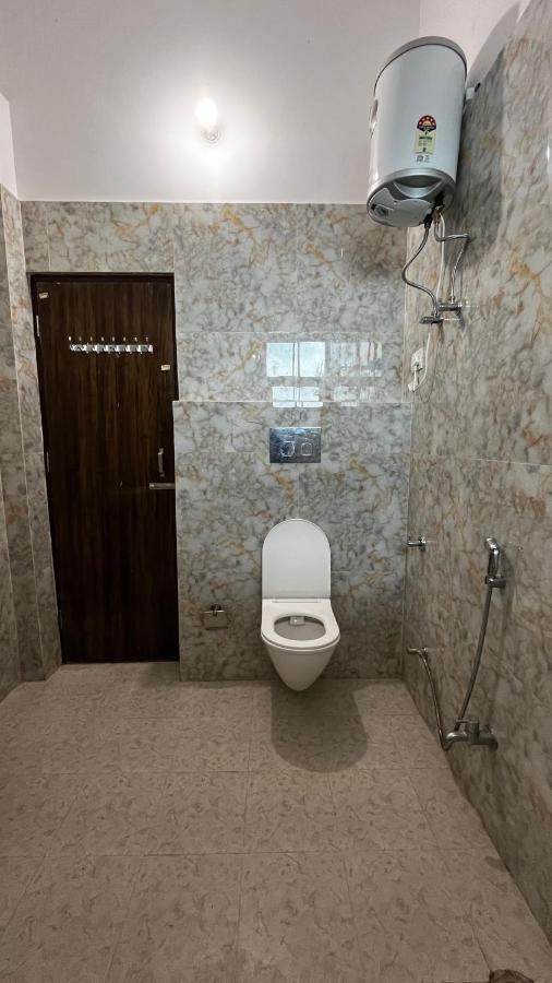 Mangalam Grand Hotel Лакнау Екстериор снимка
